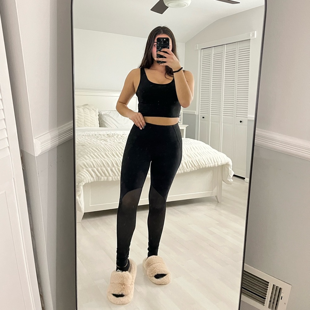 Victoria Secret Fitness Mesh Black Leggings